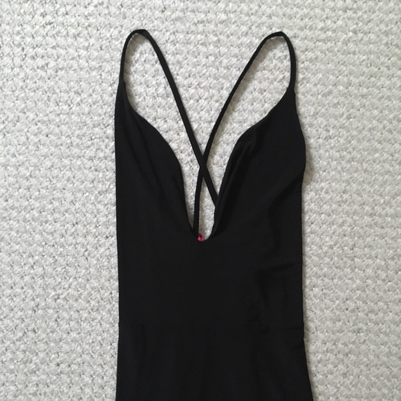 NWT Boohoo Lucy Plunge Slinky Midi BodyCon Dress - Picture 3 of 6